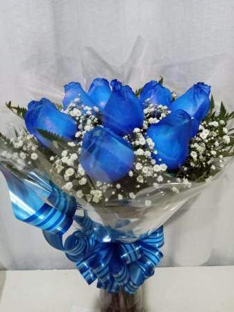 Bouquet com 06 Rosas no Vaso de Vidro Azuis Flores Naturais