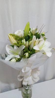 BOUQUET MISTO LÍRIO, ASTROMELIAS E LIZIANTHUS / BRANCAS / UNICO