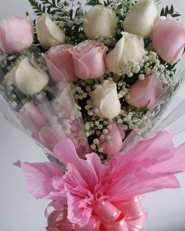 Bouquet com 12 Rosas Misto  Flores Naturais